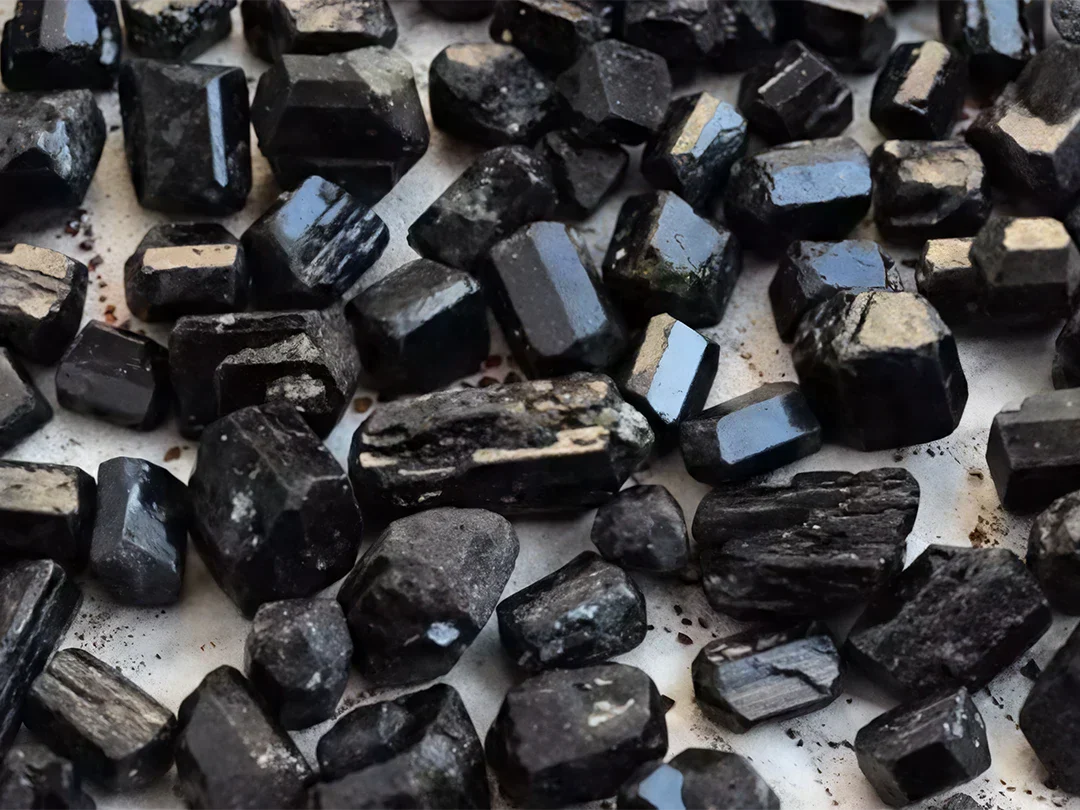 Black Tourmaline: Protection and Grounding